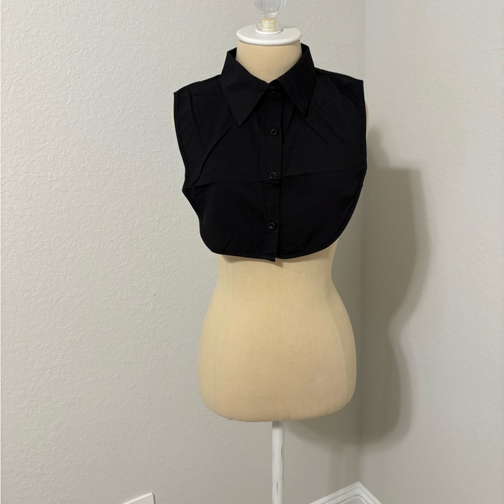 Black Sleeveless Collared Women's Top